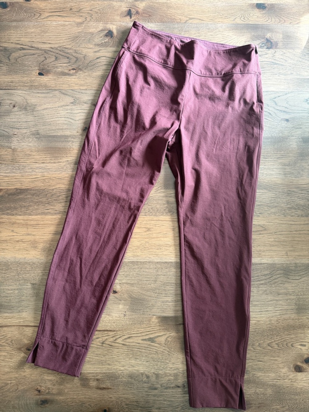 ATHLETA Women's 12 Burgundy Wander Slim Ankle Pants
